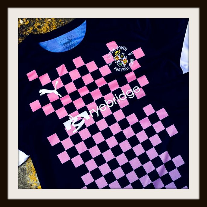 Luton Town, Puma, Pink, 3rd kit
